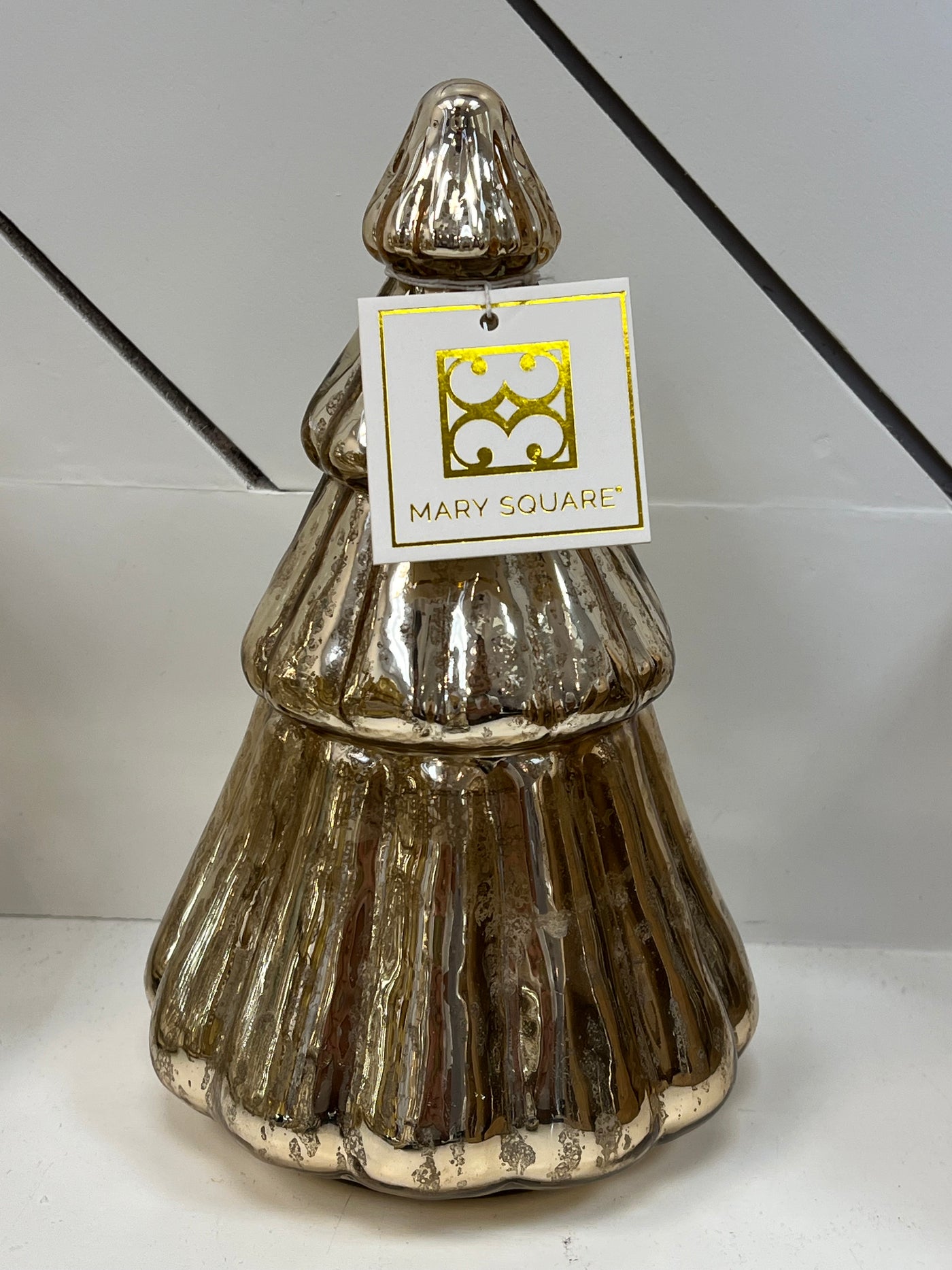 Gold Christmas Tree Candle (18 oz Vanilla Spice)